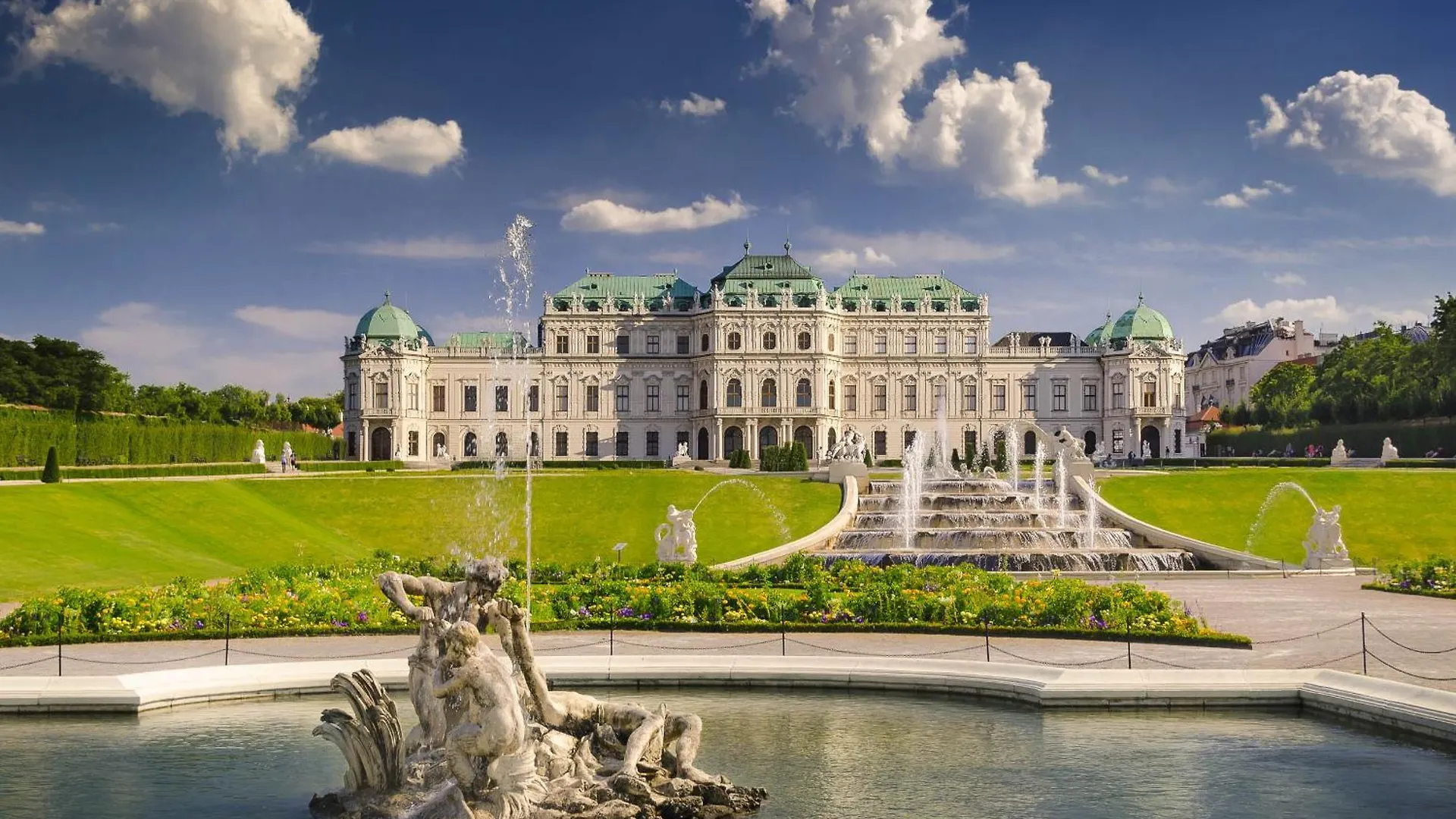 Lovely Modern Historical 1-Bedroom Vienna Austria